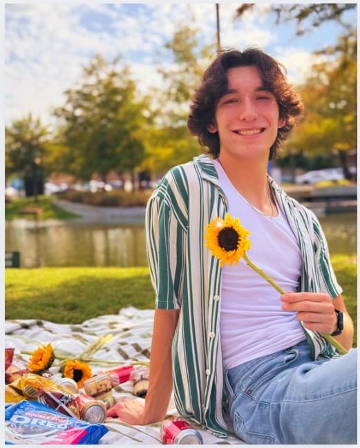 Ethan Lam Blurred Background